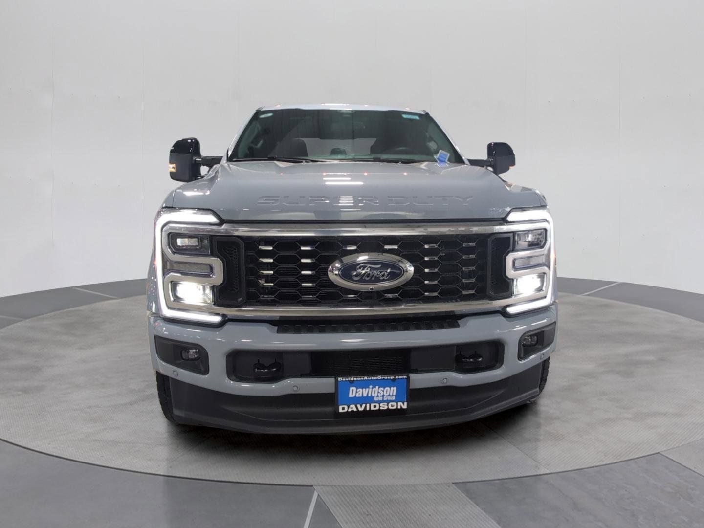 2025 Ford F-450SD Platinum DRW