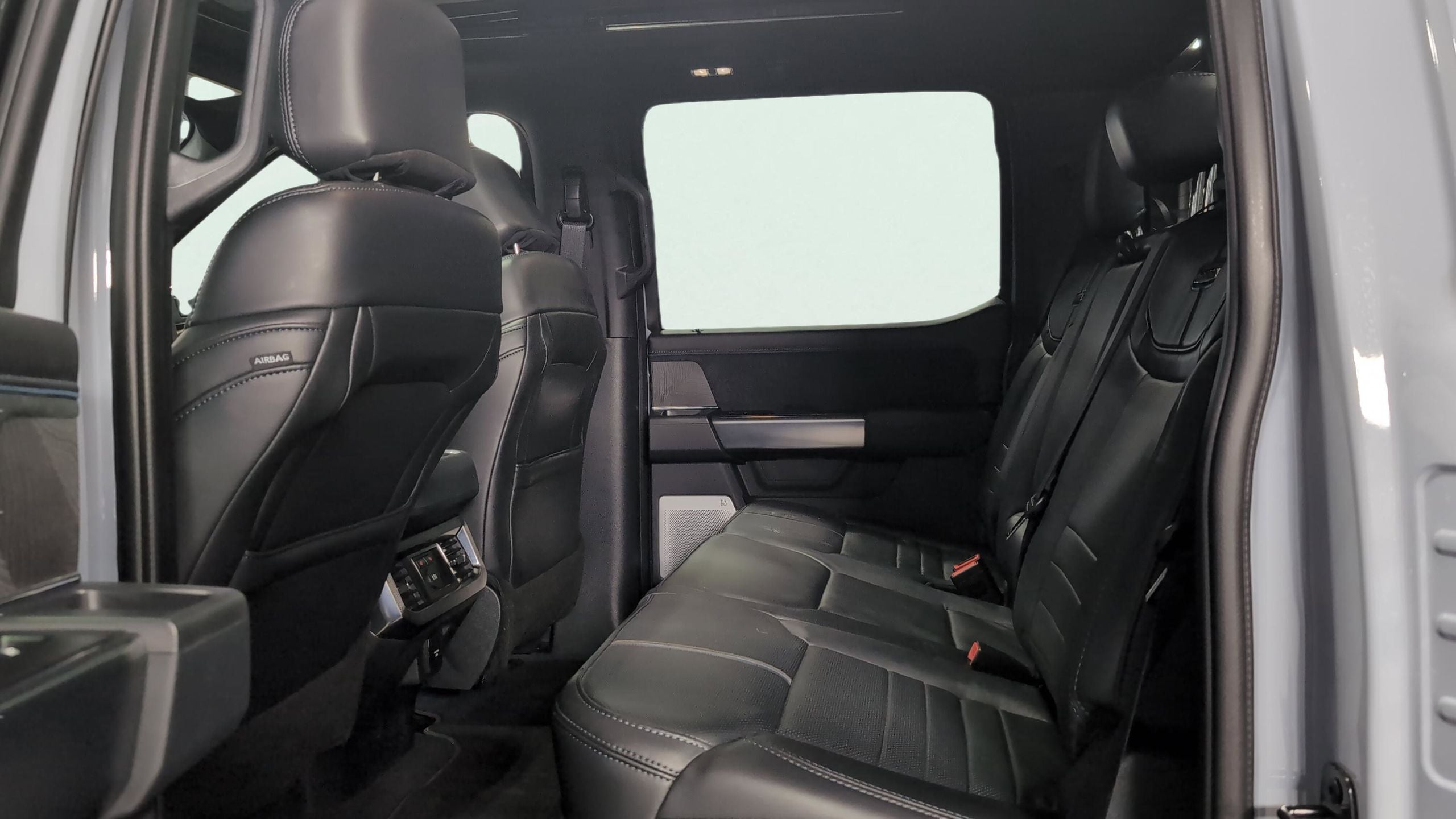 2025 Ford F-450SD Platinum DRW
