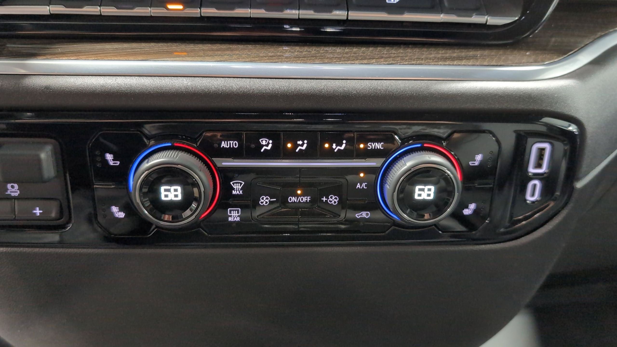 2024 Chevrolet Silverado 1500 LT LT1