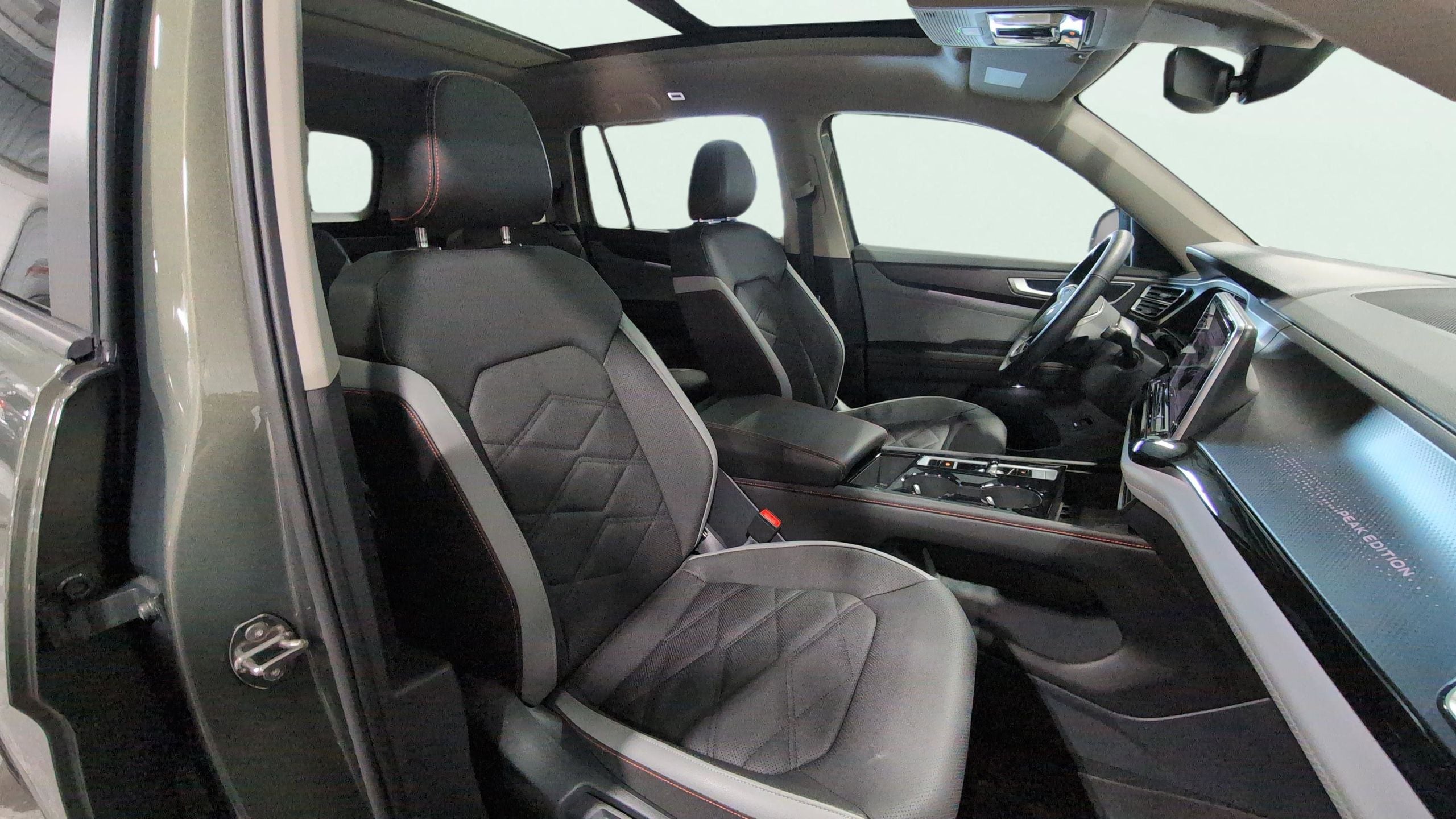 2025 Volkswagen Atlas 2.0T Peak Edition