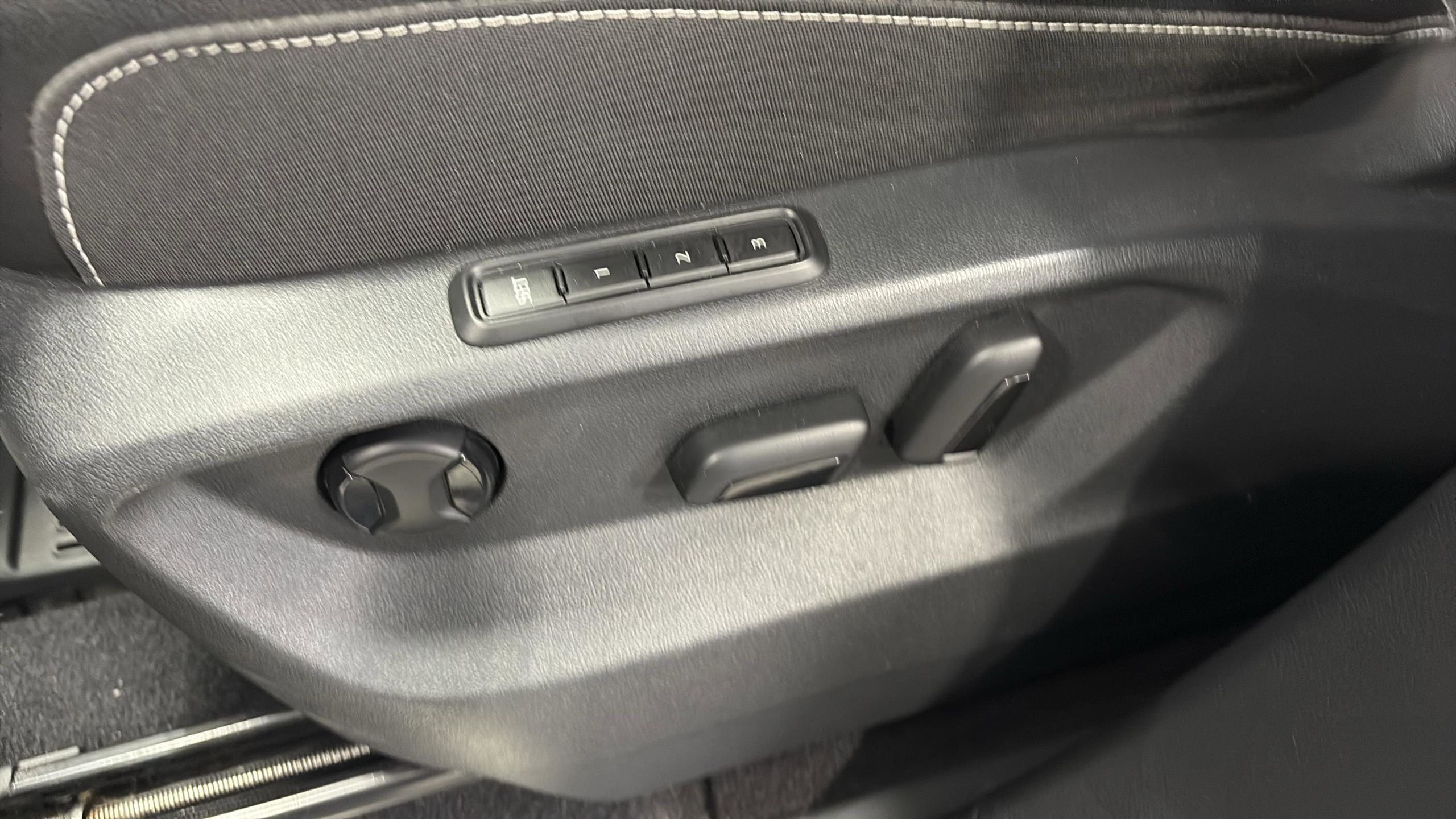 2021 Volkswagen Atlas Cross Sport 3.6L V6 SEL Premium R-Line