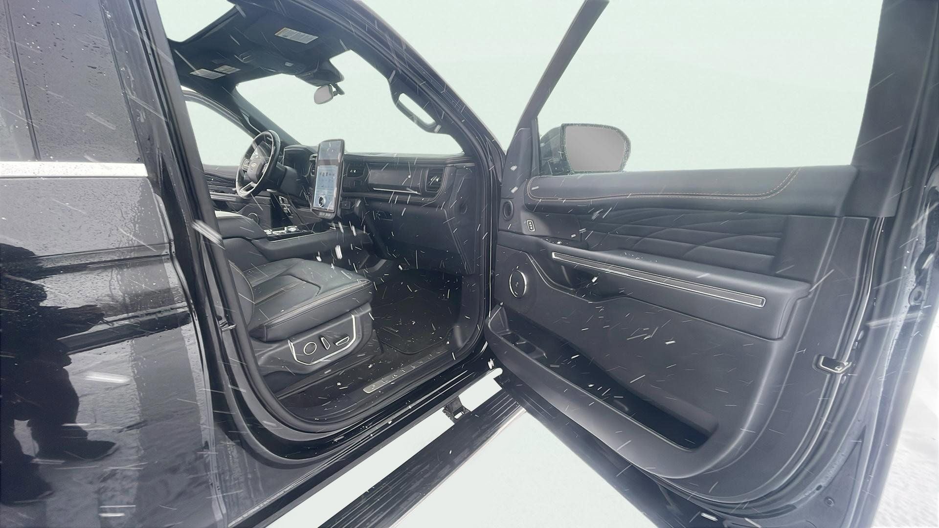 2023 Ford Expedition Max Platinum