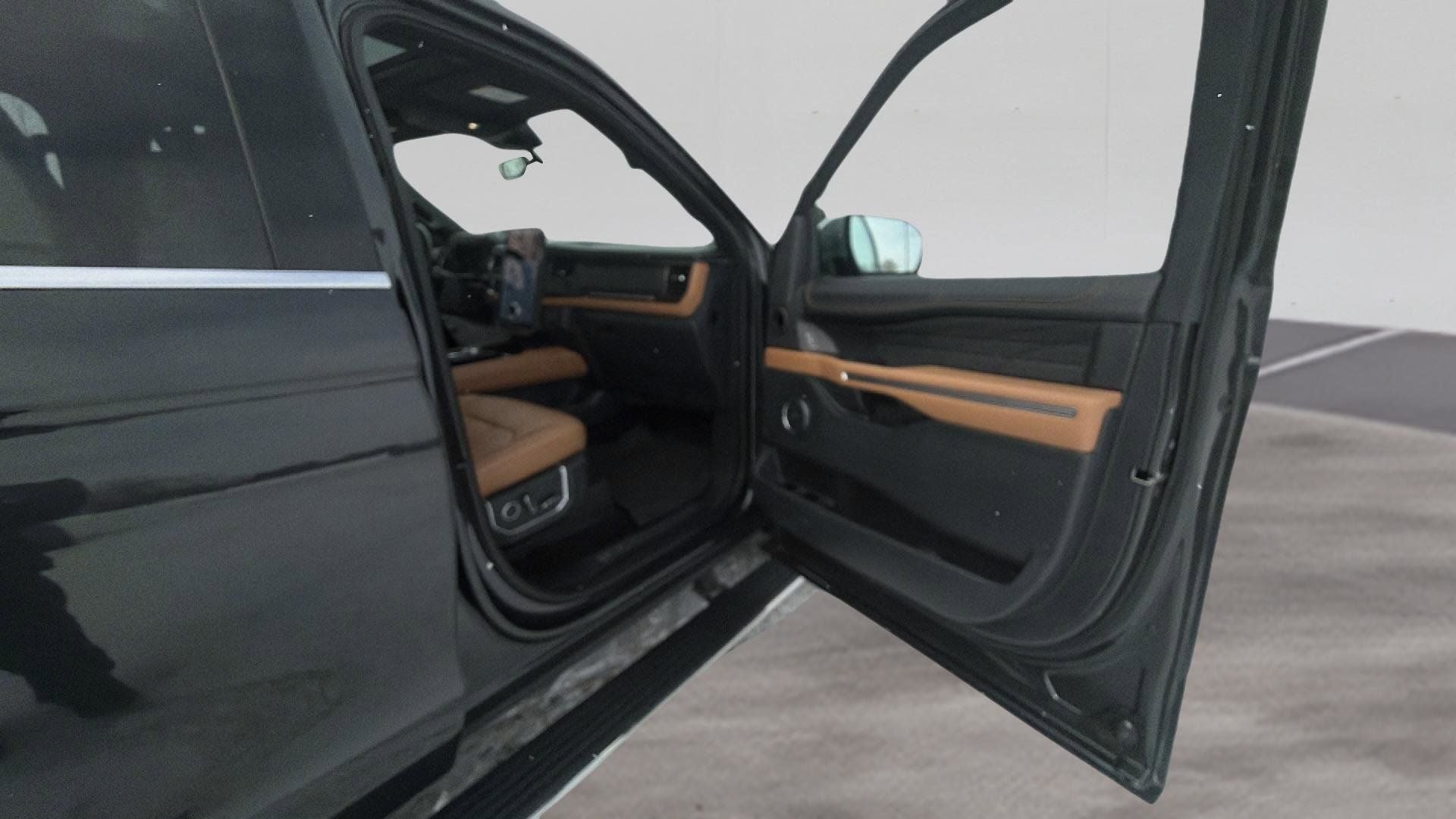 2023 Ford Expedition Platinum