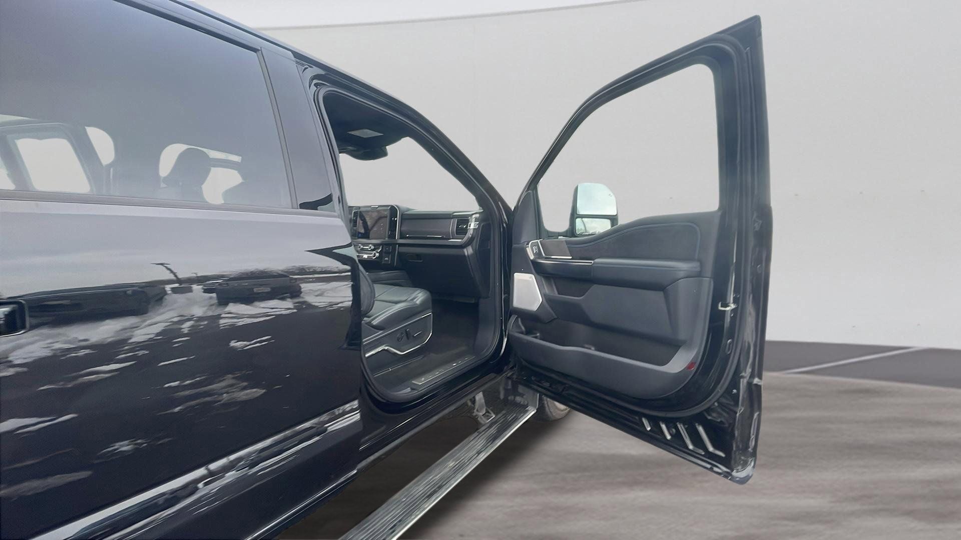 2025 Ford F-250SD Platinum