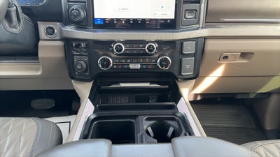2025 Ford F-350SD Platinum