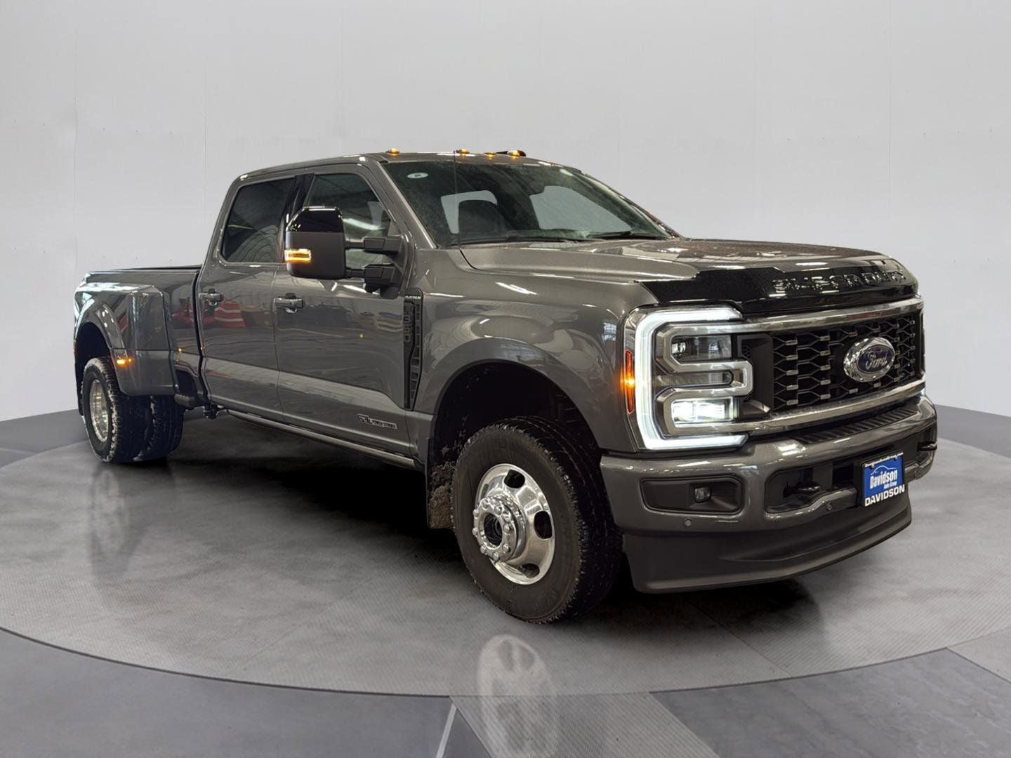 2025 Ford F-350SD Platinum DRW