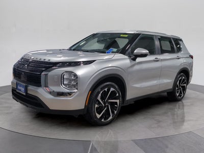 2022 Mitsubishi Outlander ES