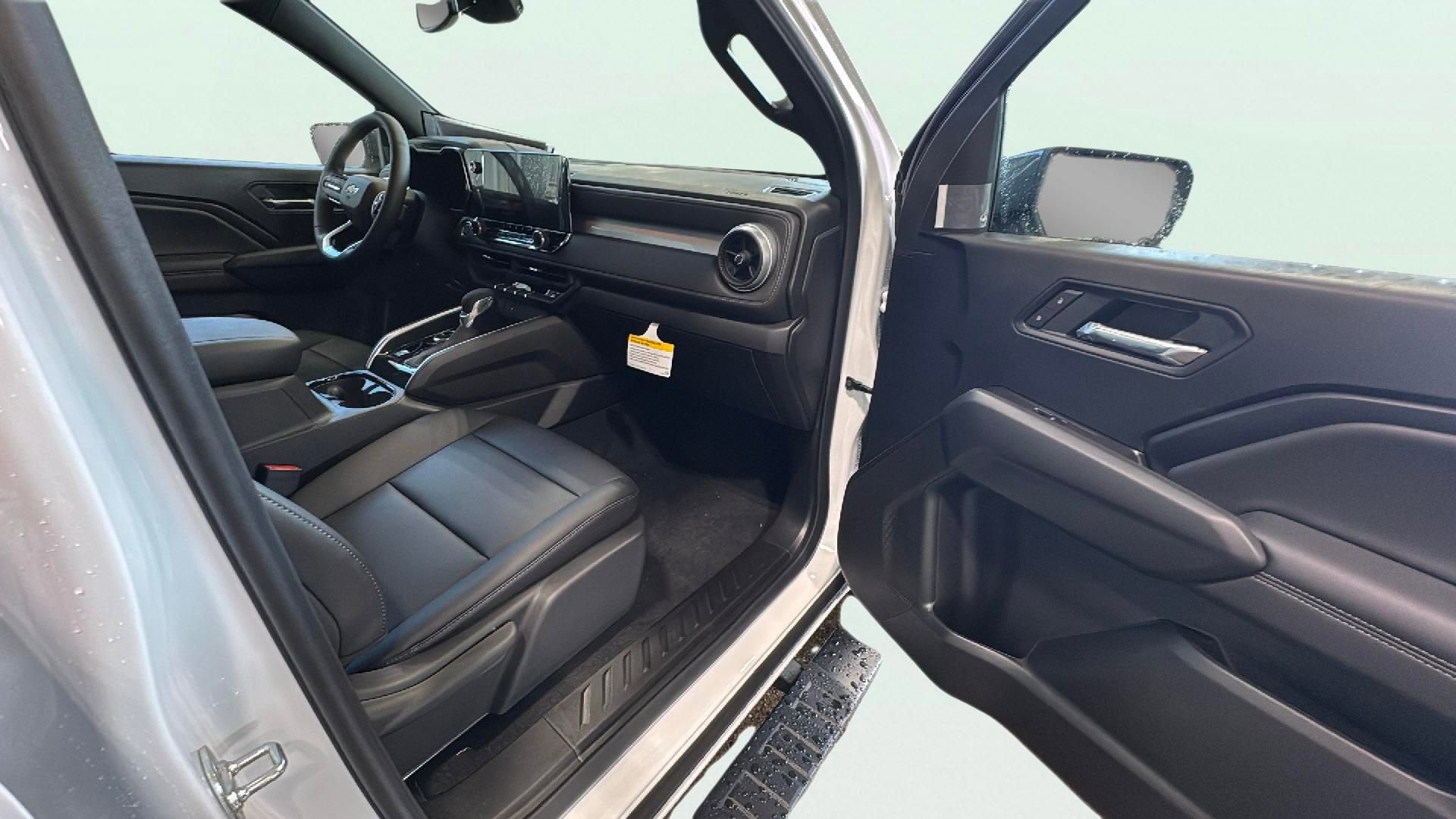 2025 Chevrolet Colorado WT/LT