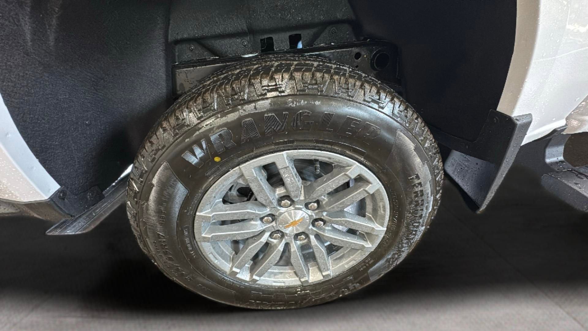 2025 Chevrolet Colorado WT/LT