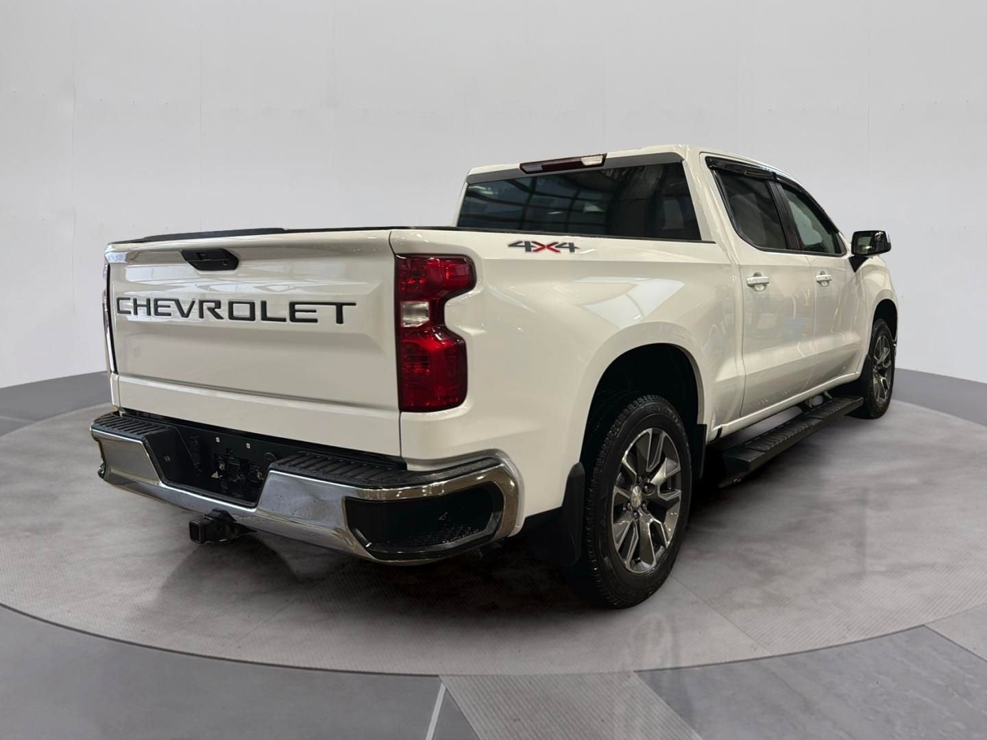 2022 Chevrolet Silverado 1500 LTD LT (2FL)