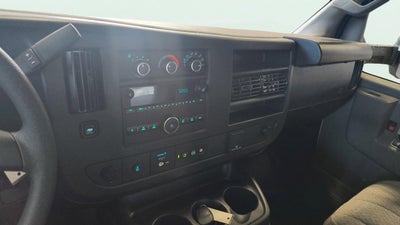 2025 GMC Savana Cutaway 3500 1WT