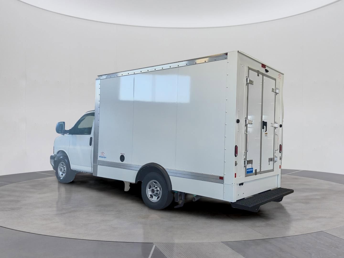 2025 GMC Savana Cutaway 3500 1WT