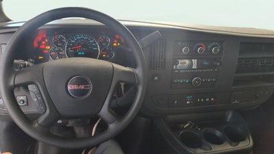 2025 GMC Savana Cutaway 3500 1WT