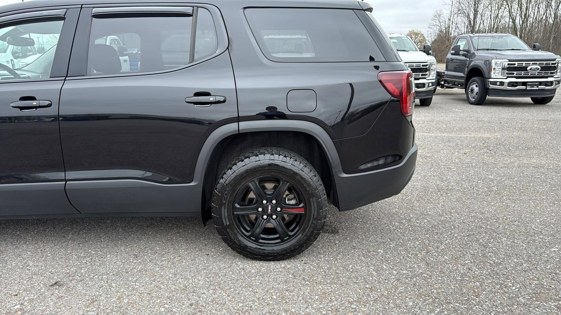 2023 GMC Acadia AT4