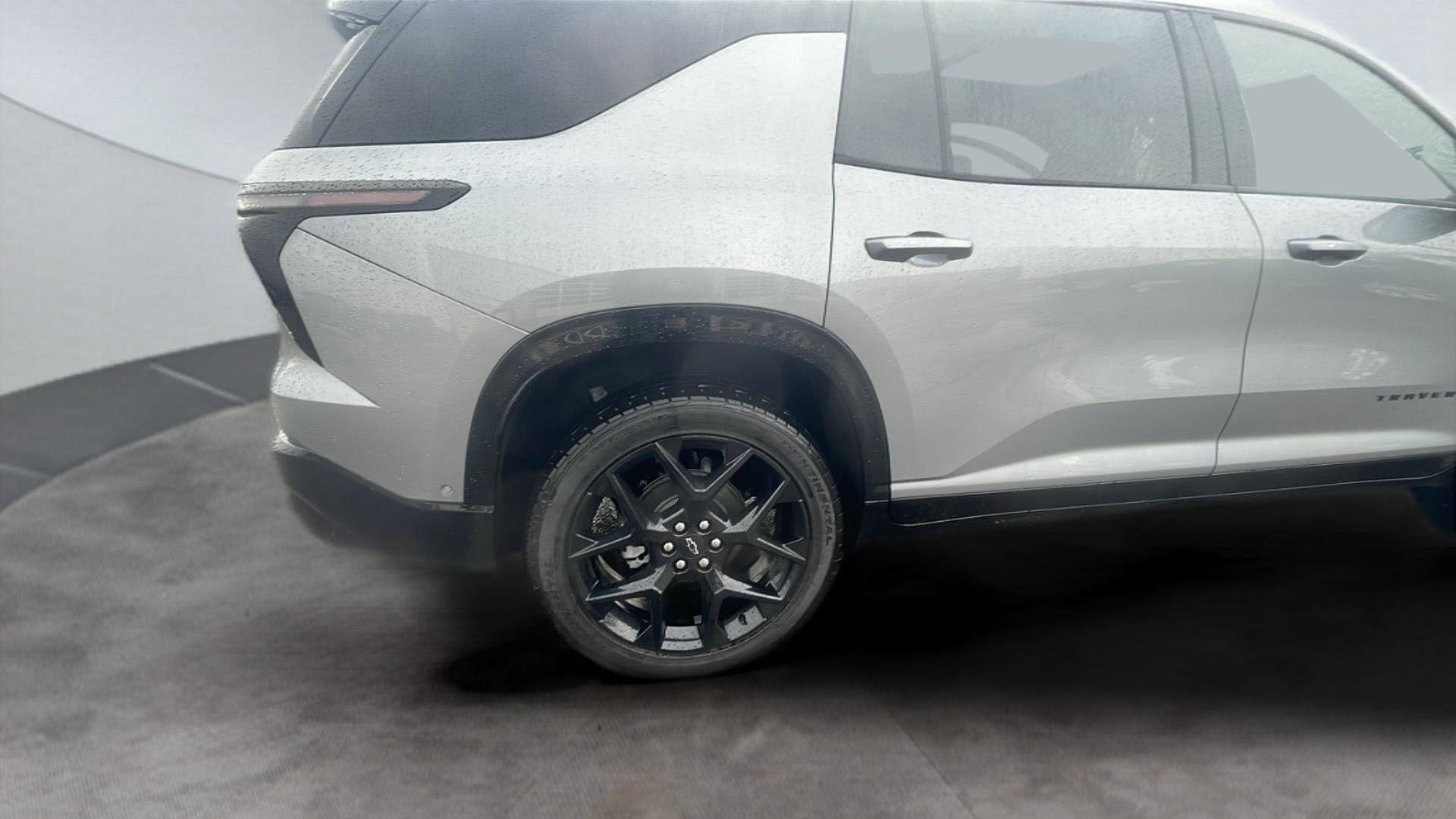 2025 Chevrolet Traverse RS