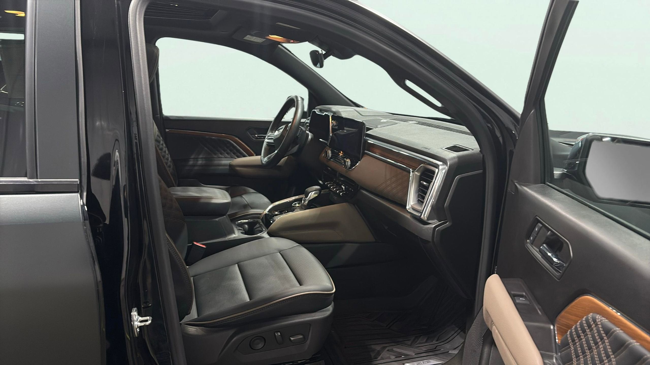 2024 GMC Canyon Denali