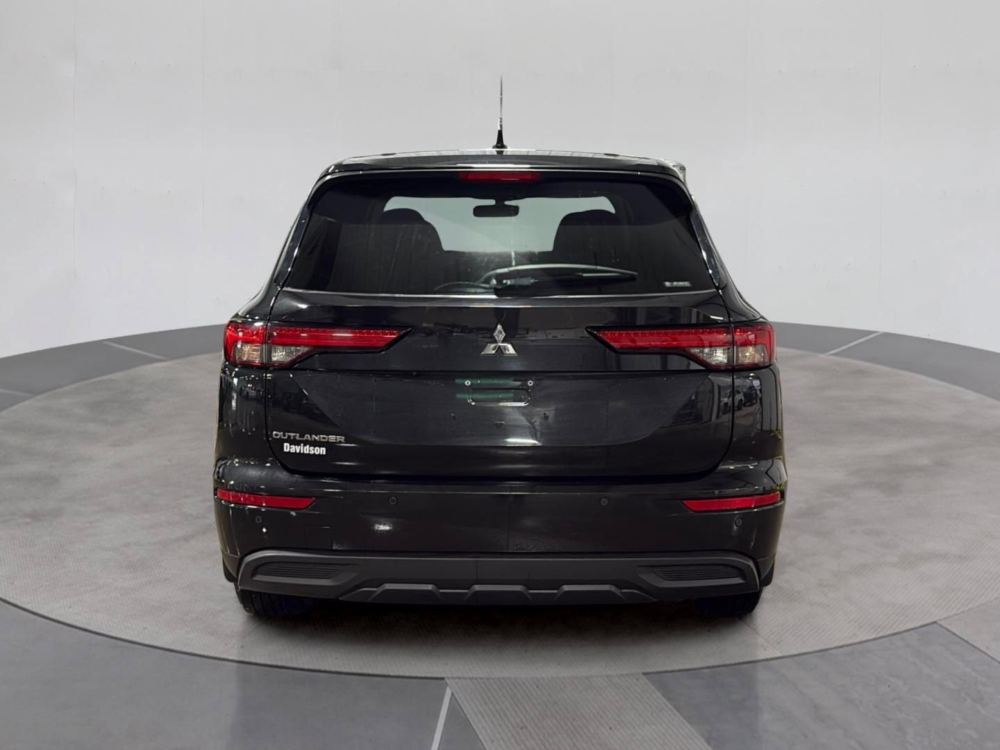 2022 Mitsubishi Outlander ES