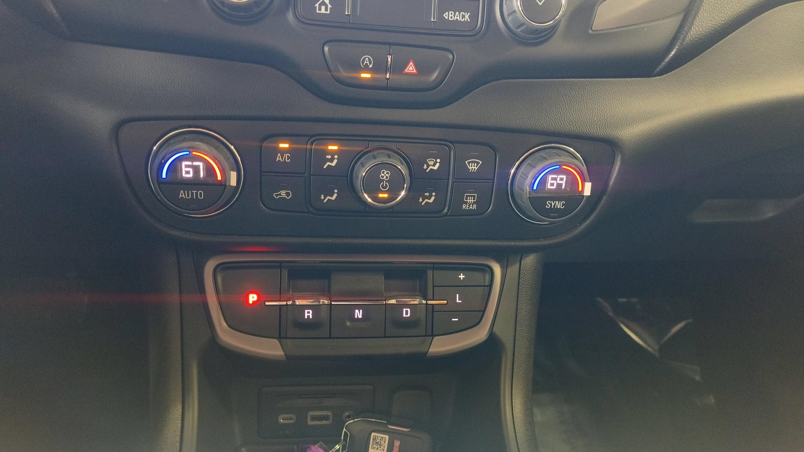 2023 GMC Terrain AT4