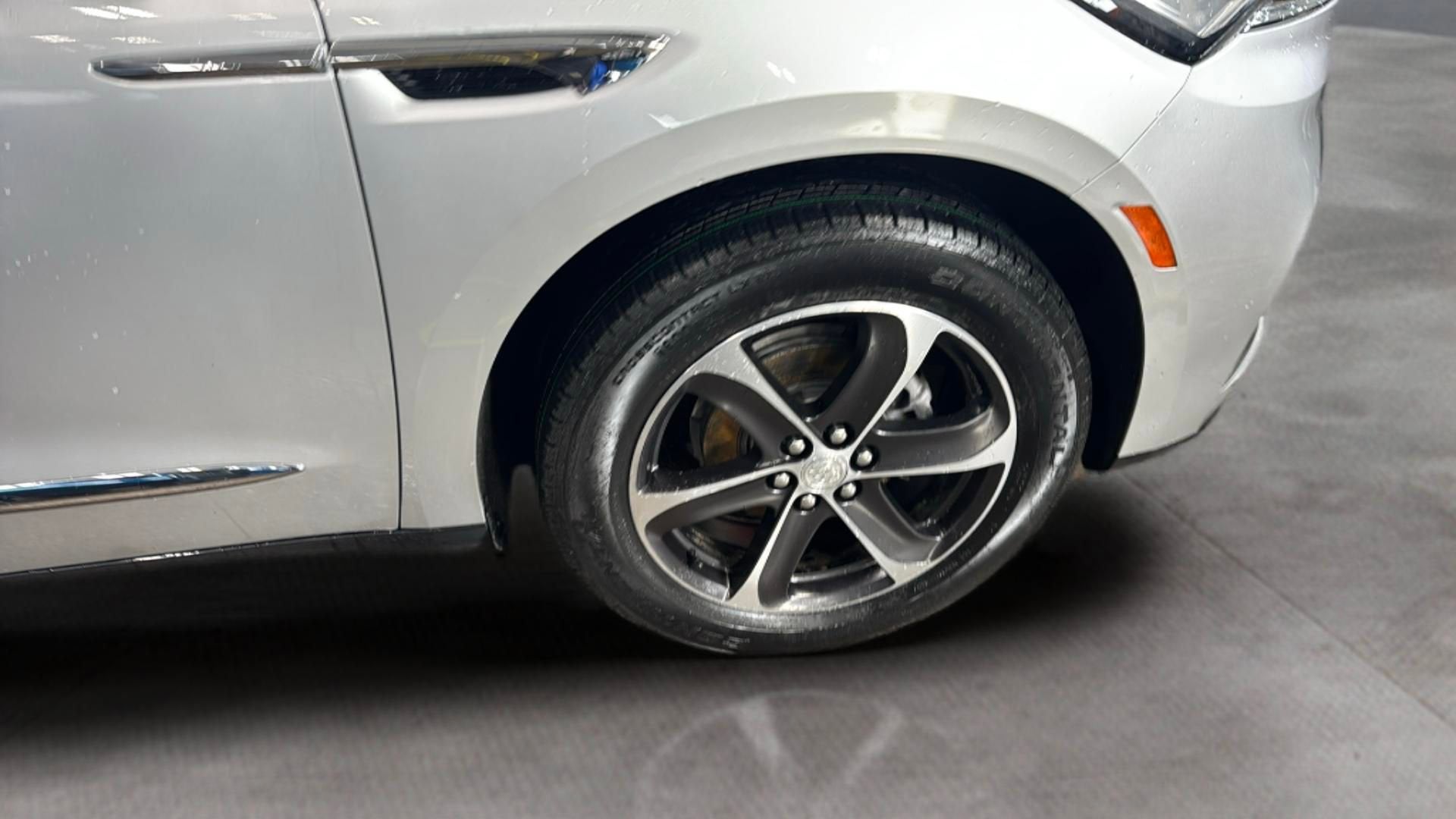 2022 Buick Enclave Essence