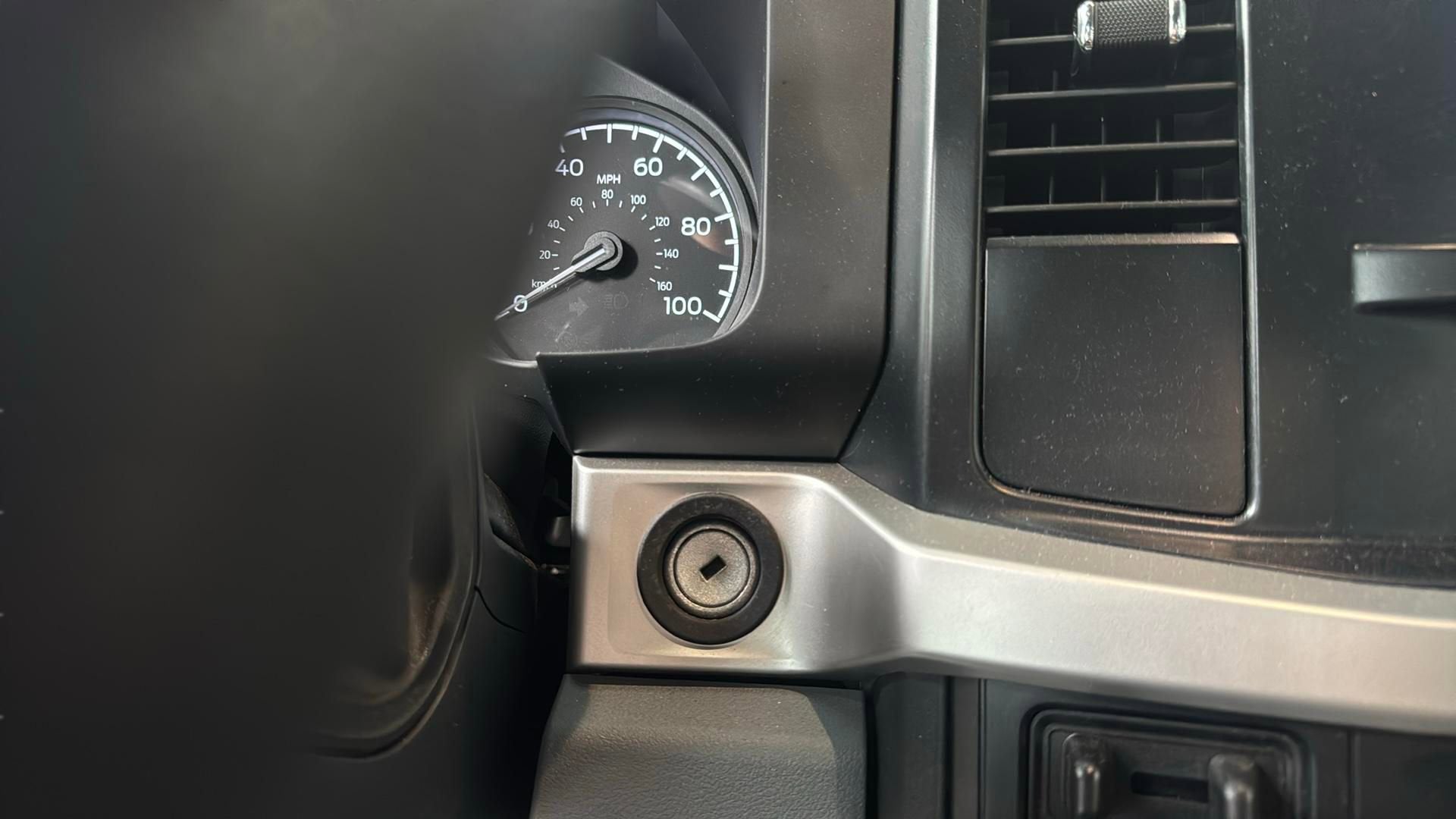 2025 Ford Super Duty F-350 SRW XL