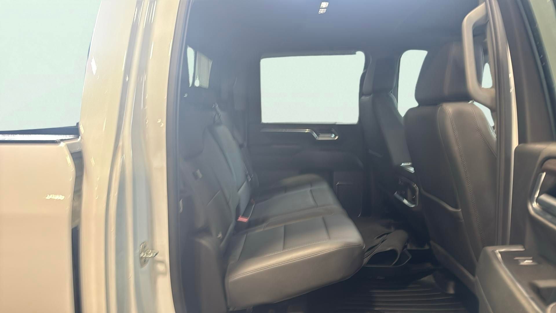 2025 GMC Sierra 3500 HD SLT