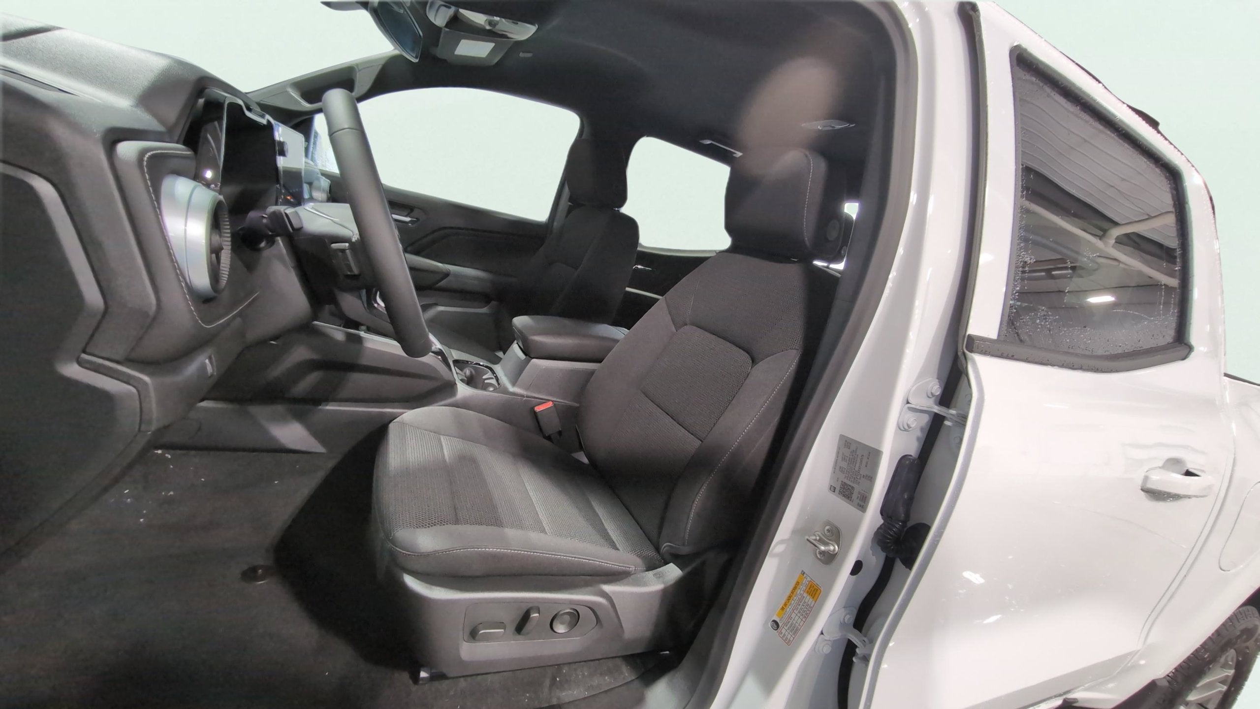 2026 Chevrolet Colorado LT - Photo 12