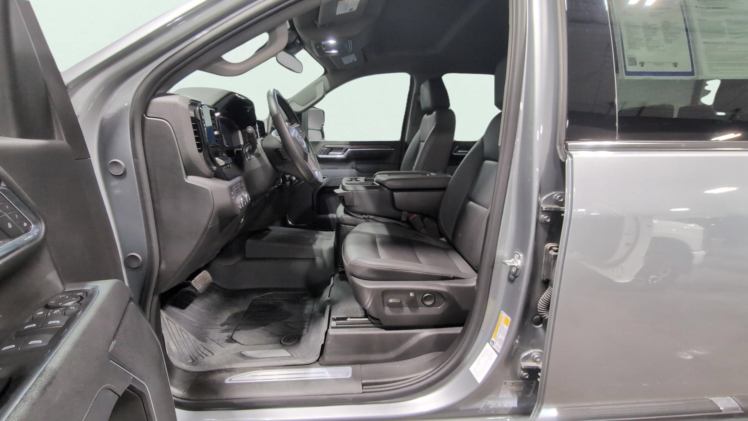 2025 GMC Sierra 3500 HD SLT