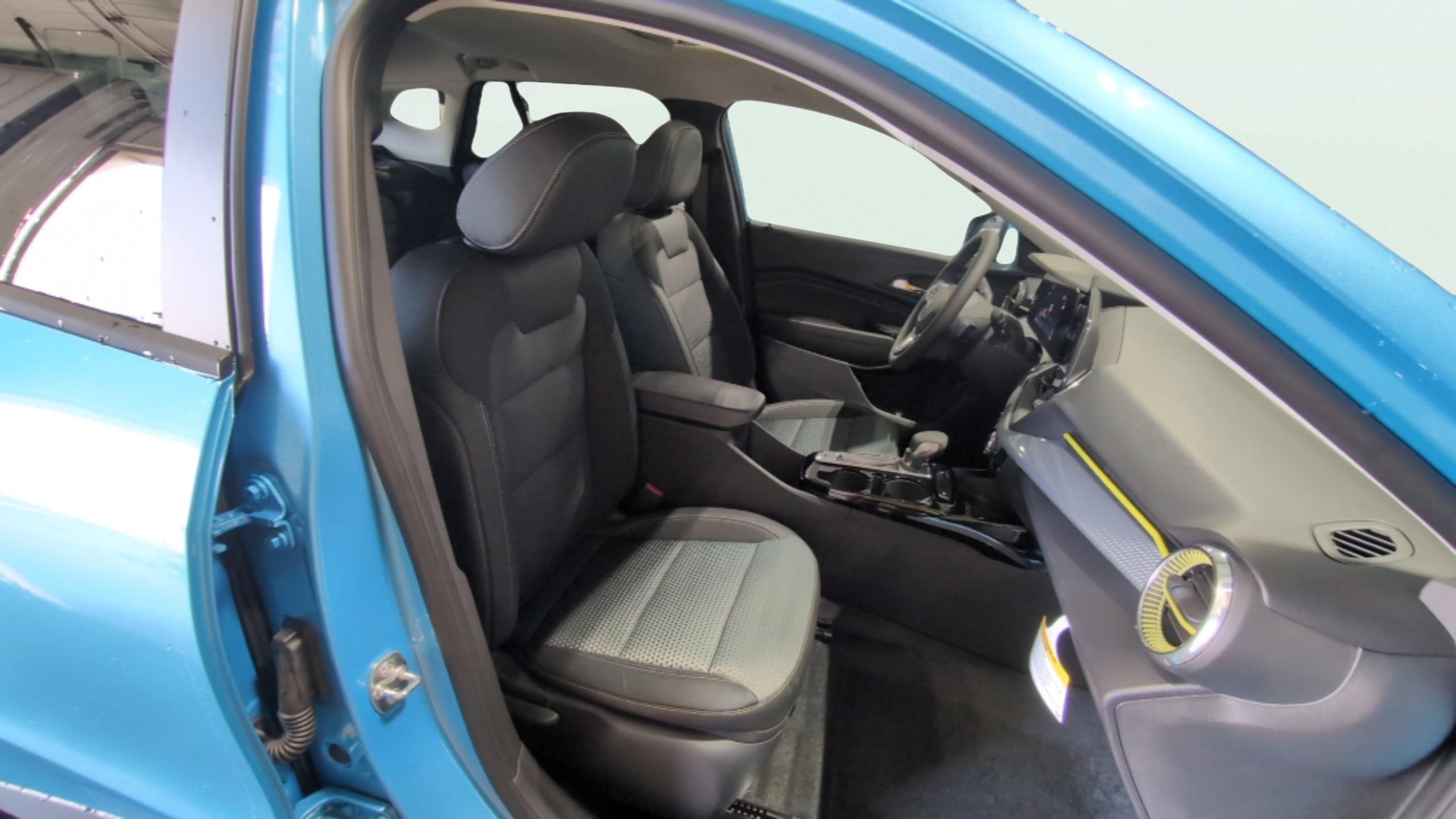 2026 Chevrolet Trax LT - Photo 16