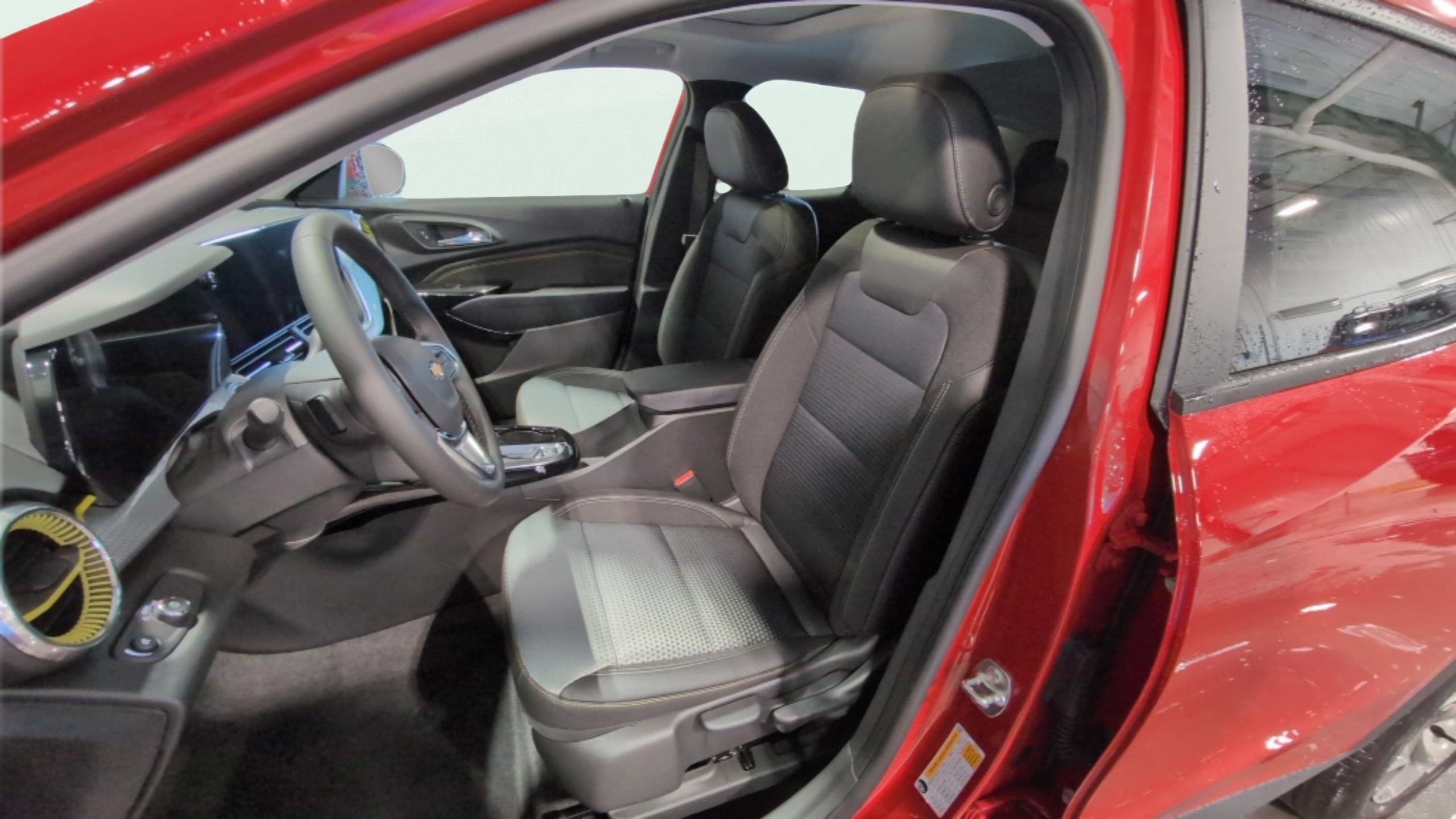2026 Chevrolet Trax LT - Photo 11