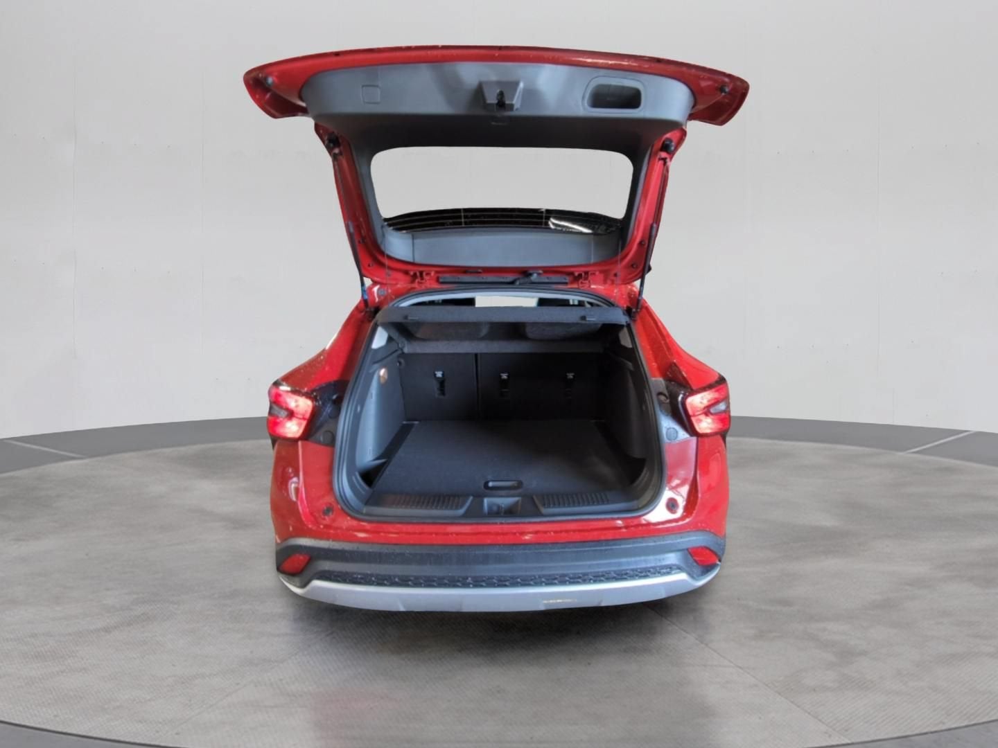 2026 Chevrolet Trax LT - Photo 13